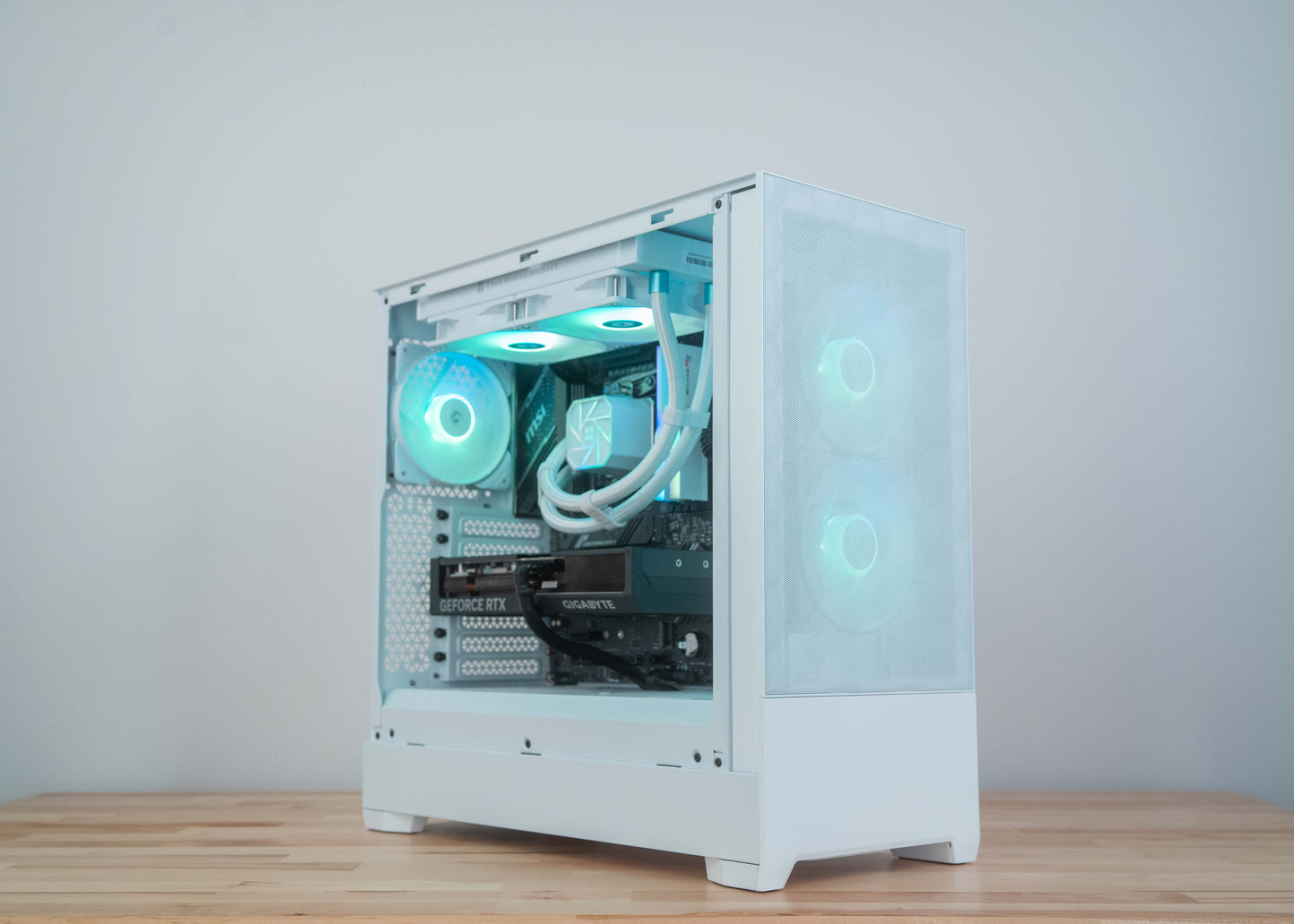 Chinook 7600X / RTX 5070